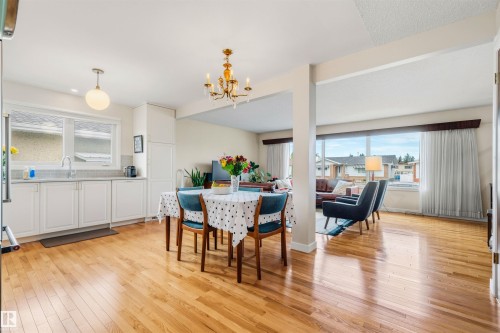 7811 148 Avenue, Edmonton, AB - Indoor Photo Showing Dining Room