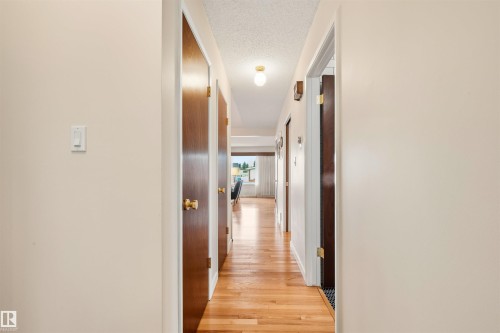 7811 148 Avenue, Edmonton, AB - Indoor Photo Showing Other Room