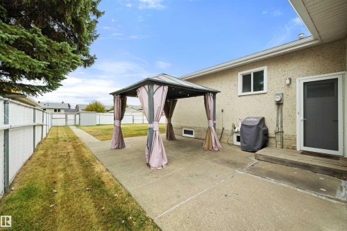 7811 148 Avenue, Edmonton, AB - Outdoor