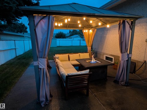 7811 148 Avenue, Edmonton, AB - Outdoor