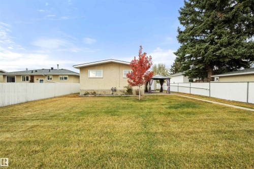 7811 148 Avenue, Edmonton, AB - Outdoor