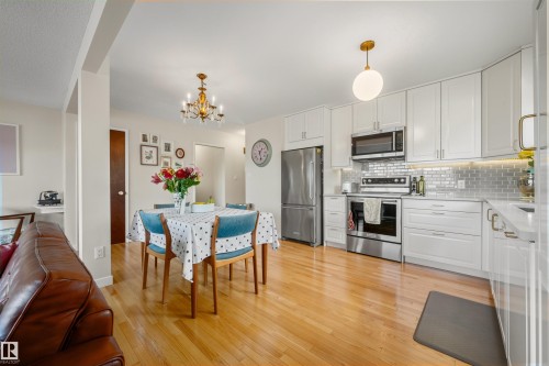 7811 148 Avenue, Edmonton, AB - Indoor Photo Showing Other Room