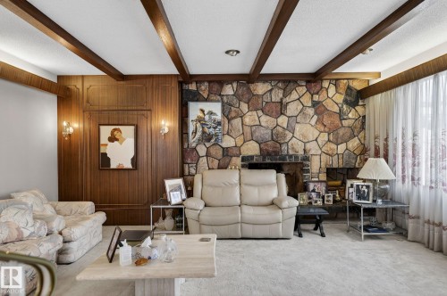 16 Laurier Place, Edmonton, AB - Indoor