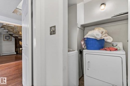 16 Laurier Place, Edmonton, AB - Indoor Photo Showing Laundry Room