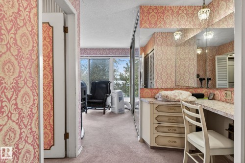 16 Laurier Place, Edmonton, AB - Indoor