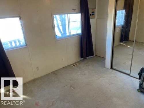 12 Cliff Crescent, Edmonton, AB - Indoor