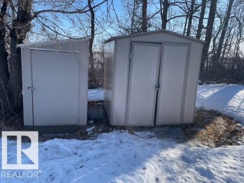 12 Cliff Crescent, Edmonton, AB - Outdoor