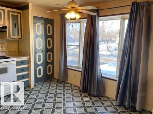 12 Cliff Crescent, Edmonton, AB - Indoor