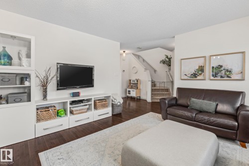 1133 35A Avenue, Edmonton, AB - Indoor Photo Showing Living Room