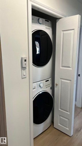 10226 154 Street, Edmonton, AB - Indoor Photo Showing Laundry Room