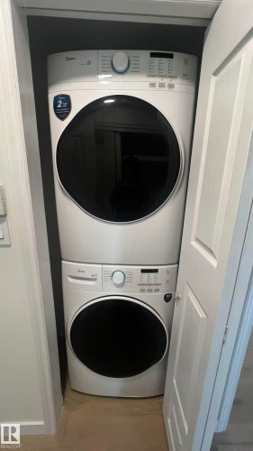 10226 154 Street, Edmonton, AB - Indoor Photo Showing Laundry Room