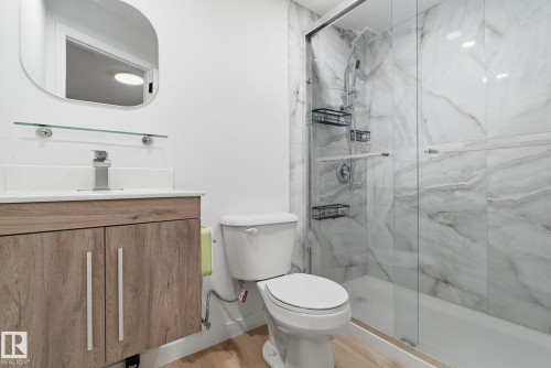 10226 154 Street, Edmonton, AB - Indoor Photo Showing Bathroom