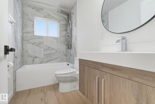 10226 154 Street, Edmonton, AB - Indoor Photo Showing Bathroom