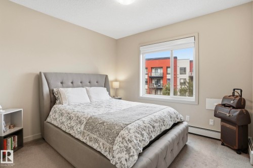 303 320 Ambleside Link Drive, Edmonton, AB - Indoor Photo Showing Bedroom