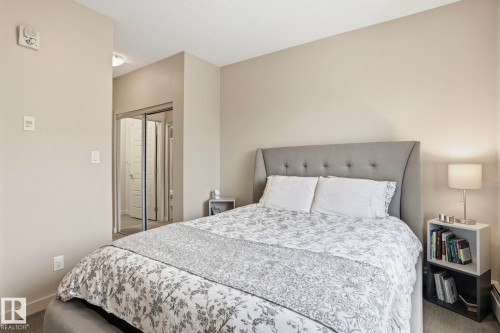 303 320 Ambleside Link Drive, Edmonton, AB - Indoor Photo Showing Bedroom