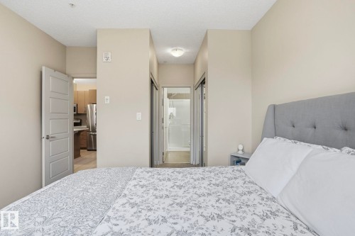 303 320 Ambleside Link Drive, Edmonton, AB - Indoor Photo Showing Bedroom