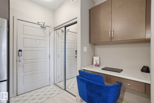 303 320 Ambleside Link Drive, Edmonton, AB - Indoor Photo Showing Office