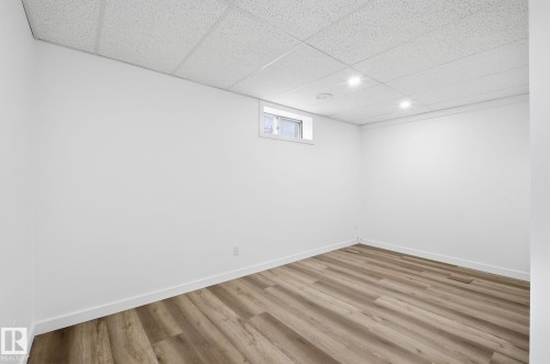 Could be used as an office or second bedroom in basement. - 2722 104A Street, Edmonton, AB - Indoor