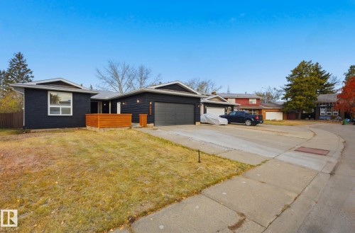 2722 104A Street, Edmonton, AB - Outdoor