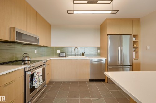 602 9929 Saskatchewan Drive, Edmonton, AB - Indoor Photo Showing Kitchen With Stainless Steel Kitchen