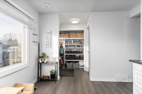 3320 48 Street, Edmonton, AB - Indoor Photo Showing Other Room