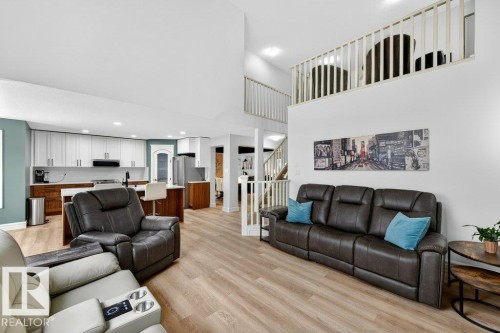 24 Hickory Trail, Spruce Grove, AB - Indoor Photo Showing Living Room