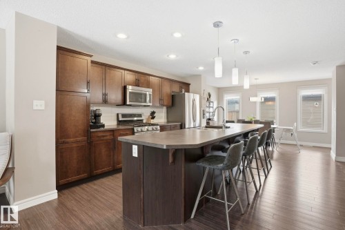 3057 Keswick Way, Edmonton, AB - Indoor Photo Showing Kitchen With Stainless Steel Kitchen With Upgraded Kitchen