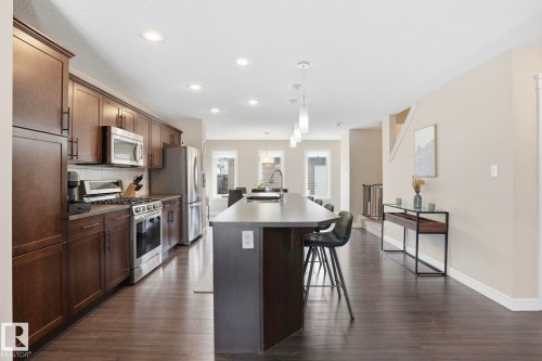 3057 Keswick Way, Edmonton, AB - Indoor Photo Showing Kitchen With Stainless Steel Kitchen
