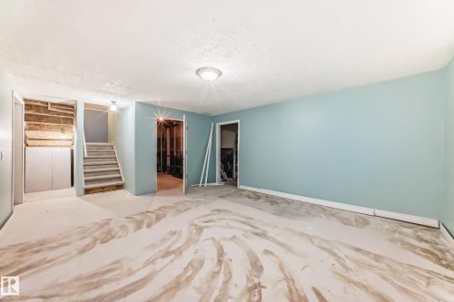 784 Blackburn Place, Edmonton, AB - Indoor