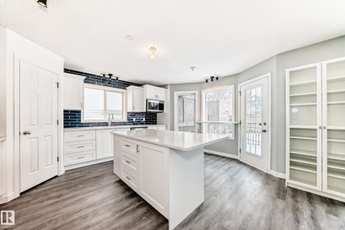 784 Blackburn Place, Edmonton, AB - Indoor Photo Showing Kitchen