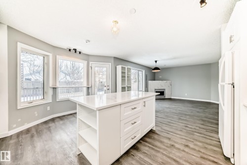 784 Blackburn Place, Edmonton, AB - Indoor