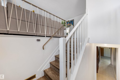 107 Warwick Road, Edmonton, AB - Indoor Photo Showing Other Room