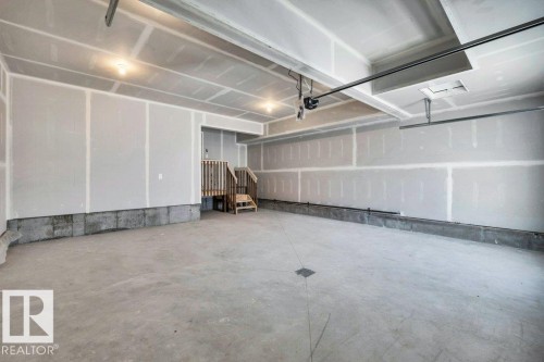 17 Norwyck Way, Spruce Grove, AB - Indoor Photo Showing Garage