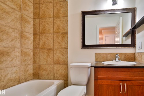306 10160 83 Avenue, Edmonton, AB - Indoor Photo Showing Bathroom