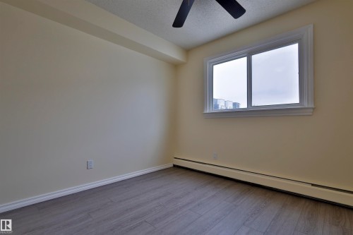 306 10160 83 Avenue, Edmonton, AB - Indoor Photo Showing Other Room