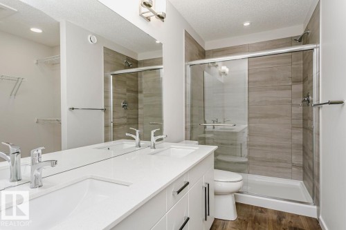 18113 73A Street, Edmonton, AB - Indoor Photo Showing Bathroom