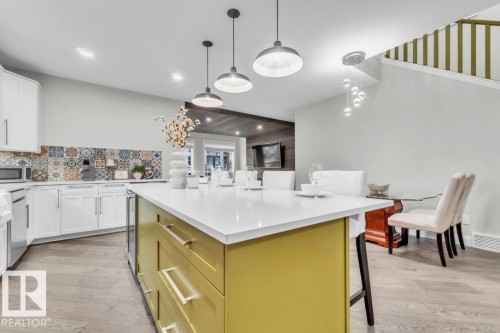 8617 108A Street, Edmonton, AB - Indoor Photo Showing Kitchen With Upgraded Kitchen