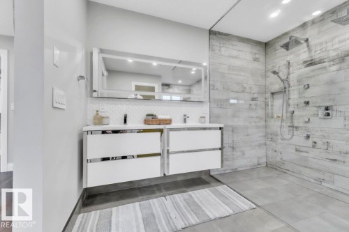 8617 108A Street, Edmonton, AB - Indoor