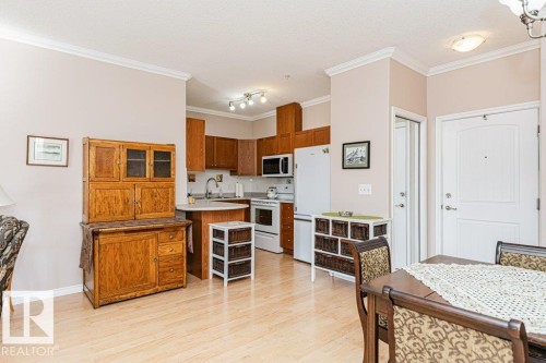 206 8528 82 Avenue, Edmonton, AB - Indoor