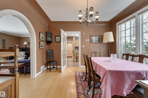 106 St George'S Crescent, Edmonton, AB - Indoor Photo Showing Dining Room