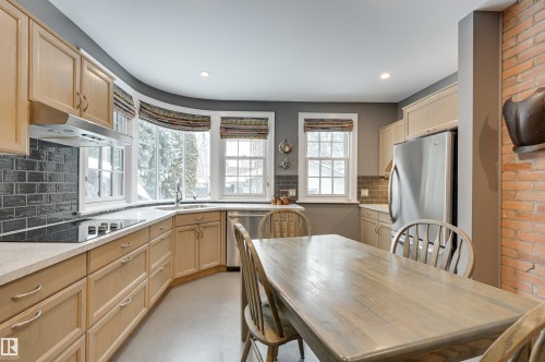 106 St George'S Crescent, Edmonton, AB - Indoor Photo Showing Dining Room