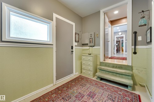106 St George'S Crescent, Edmonton, AB - Indoor Photo Showing Other Room