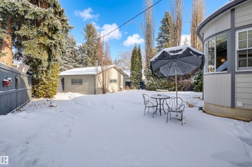 106 St George'S Crescent, Edmonton, AB - Outdoor