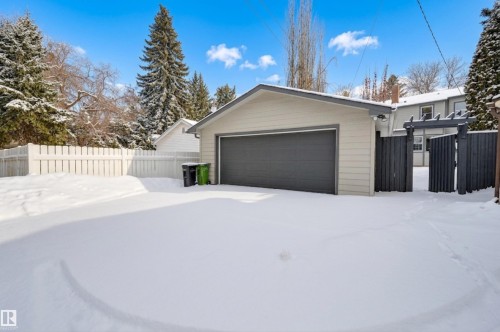 106 St George'S Crescent, Edmonton, AB - Outdoor