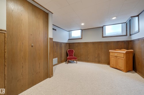 106 St George'S Crescent, Edmonton, AB - Indoor Photo Showing Other Room