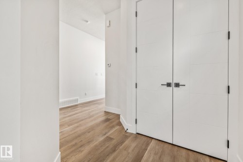 205 Crystal Creek Drive  Leduc, AB T9E 0X6