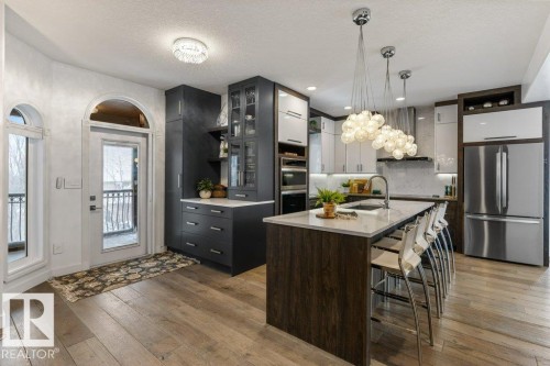 44 Kenilworth Crescent, St. Albert, AB - Indoor Photo Showing Kitchen With Upgraded Kitchen