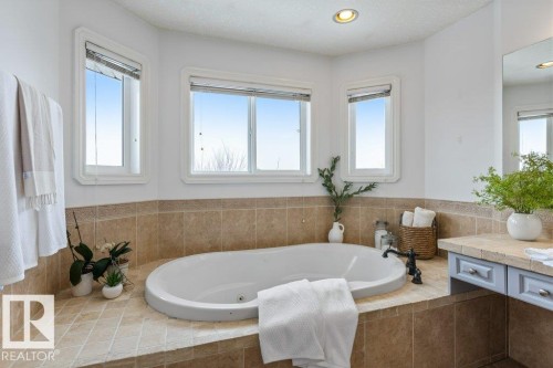 44 Kenilworth Crescent, St. Albert, AB - Indoor Photo Showing Bathroom