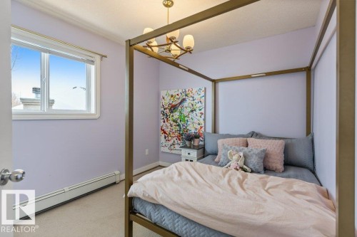 44 Kenilworth Crescent, St. Albert, AB - Indoor Photo Showing Bedroom