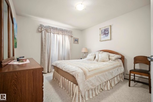128 4309 33 Street, Stony Plain, AB - Indoor Photo Showing Bedroom